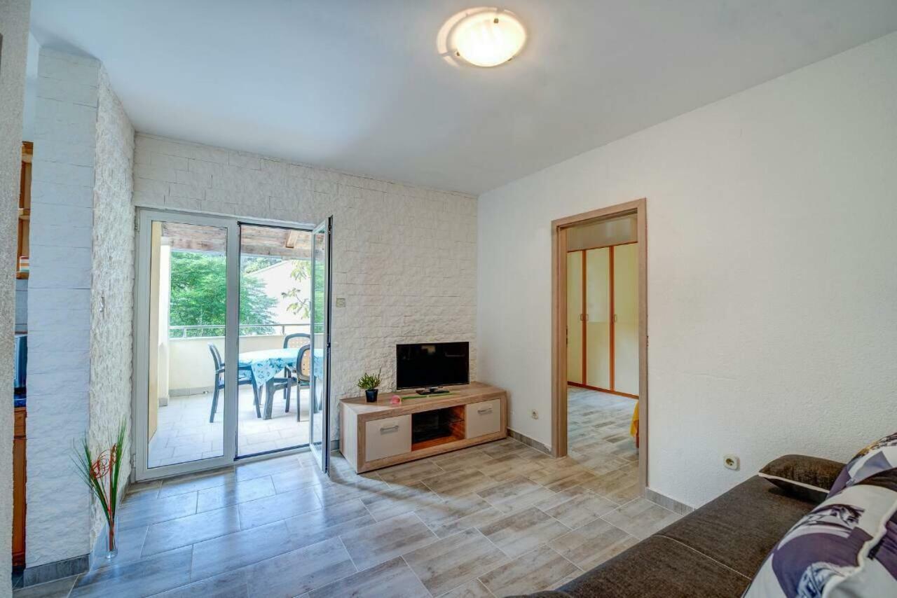 Apartments Savar - Ilo Brbinj 外观 照片