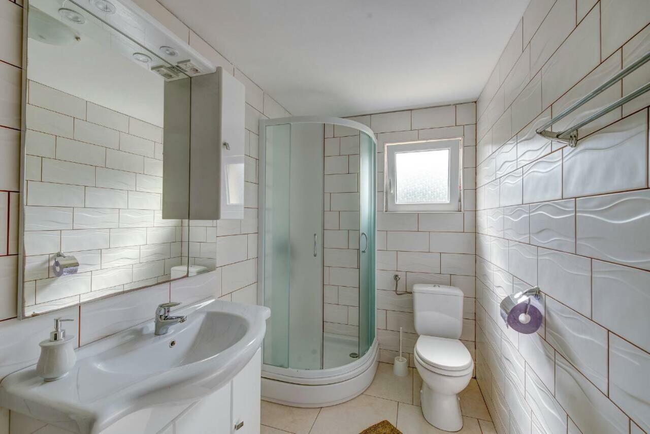 Apartments Savar - Ilo Brbinj 外观 照片