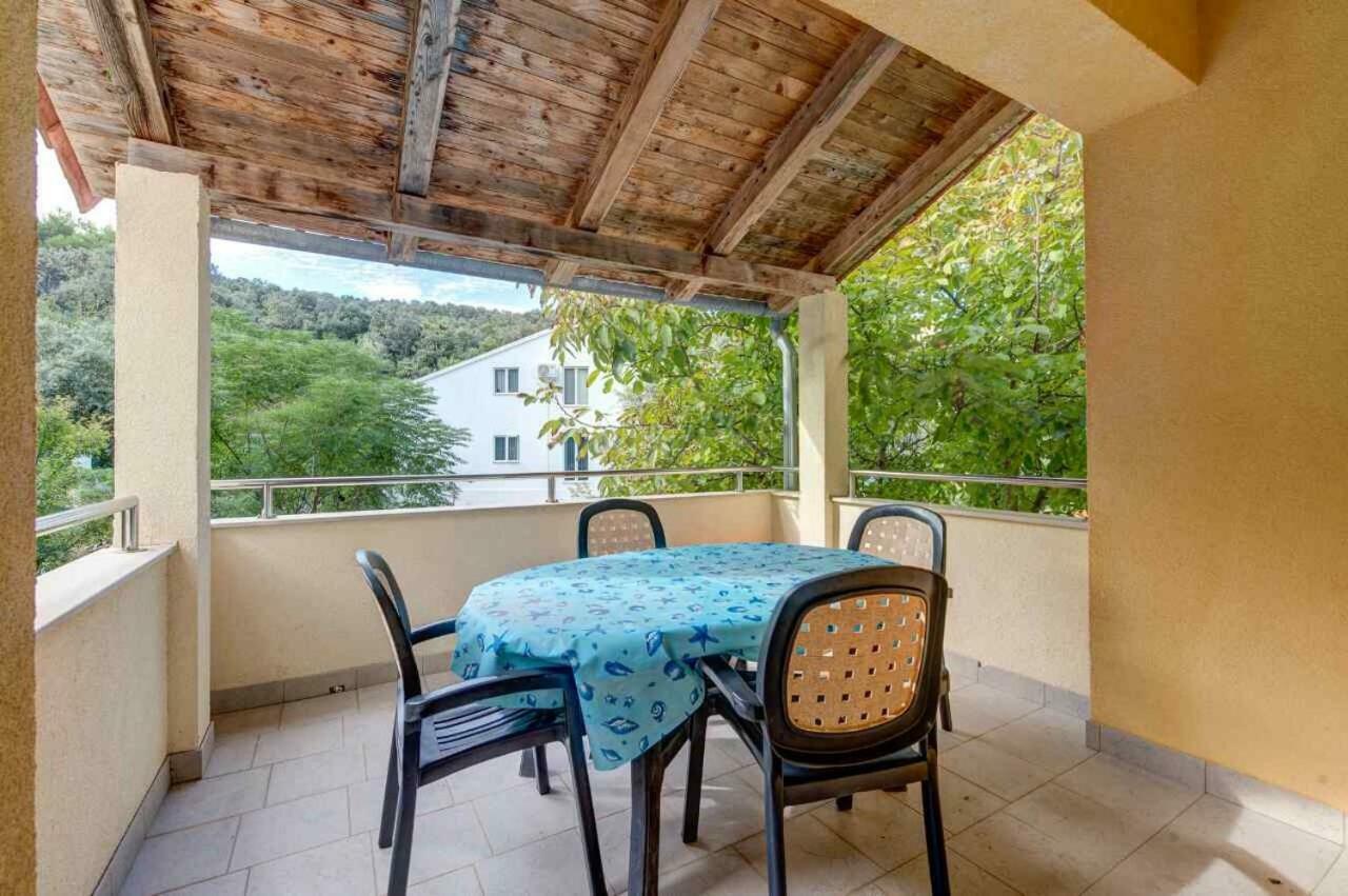 Apartments Savar - Ilo Brbinj 外观 照片