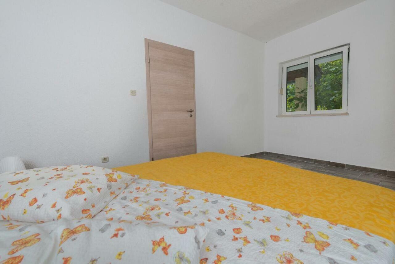 Apartments Savar - Ilo Brbinj 外观 照片