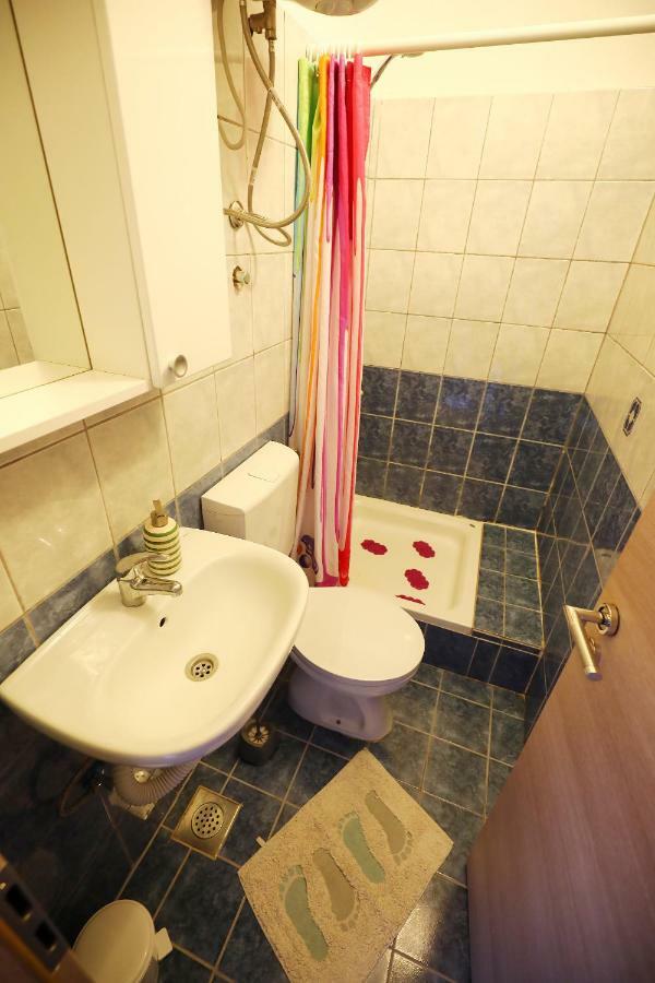 Apartments Savar - Ilo Brbinj 外观 照片