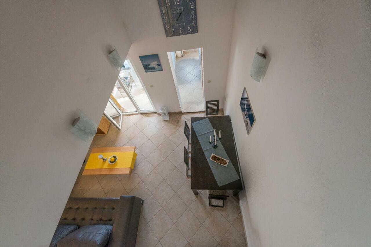 Apartments Savar - Ilo Brbinj 外观 照片