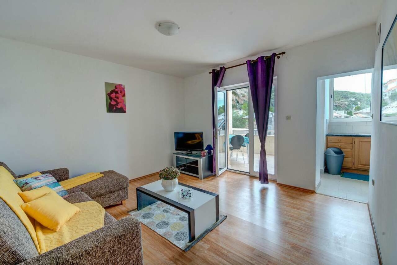 Apartments Savar - Ilo Brbinj 外观 照片