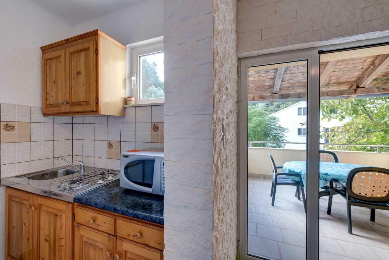 Apartments Savar - Ilo Brbinj 外观 照片