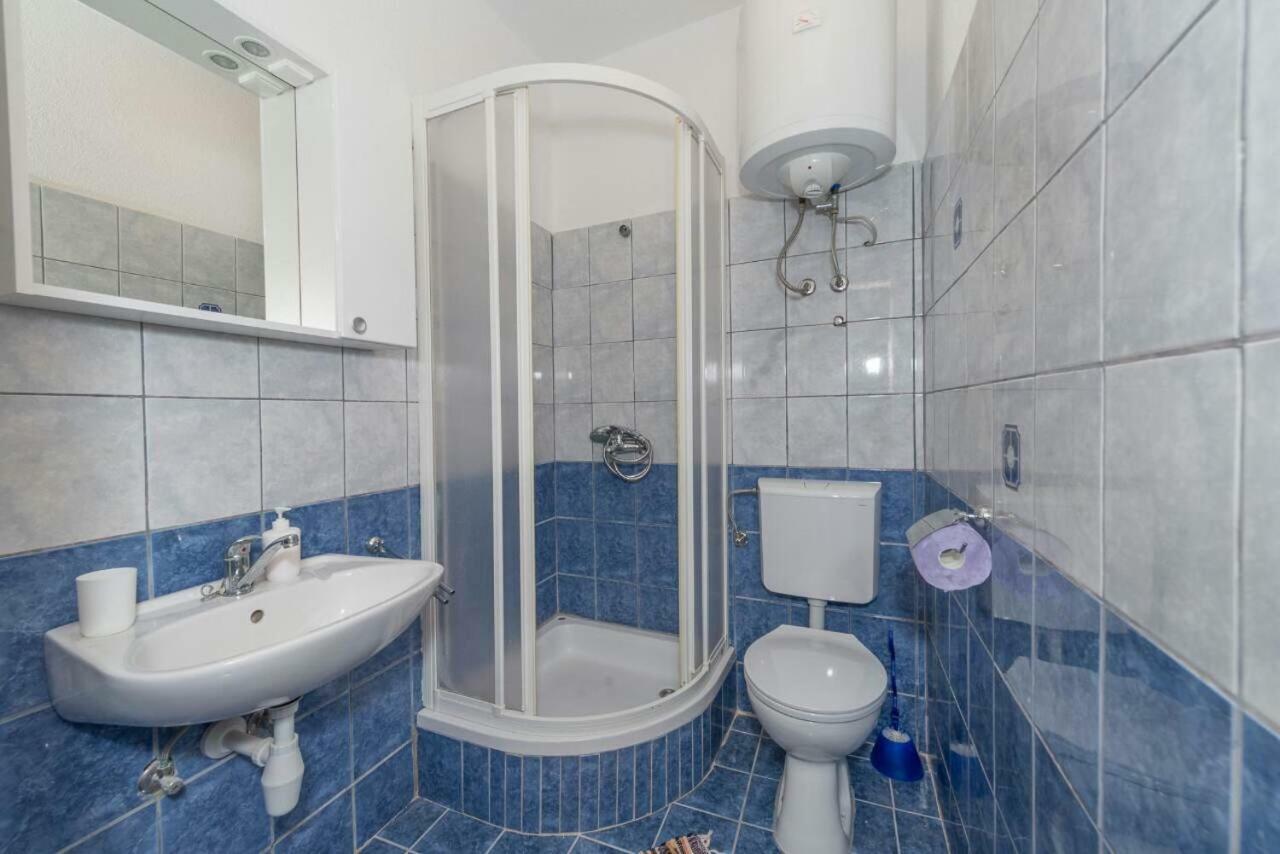 Apartments Savar - Ilo Brbinj 外观 照片
